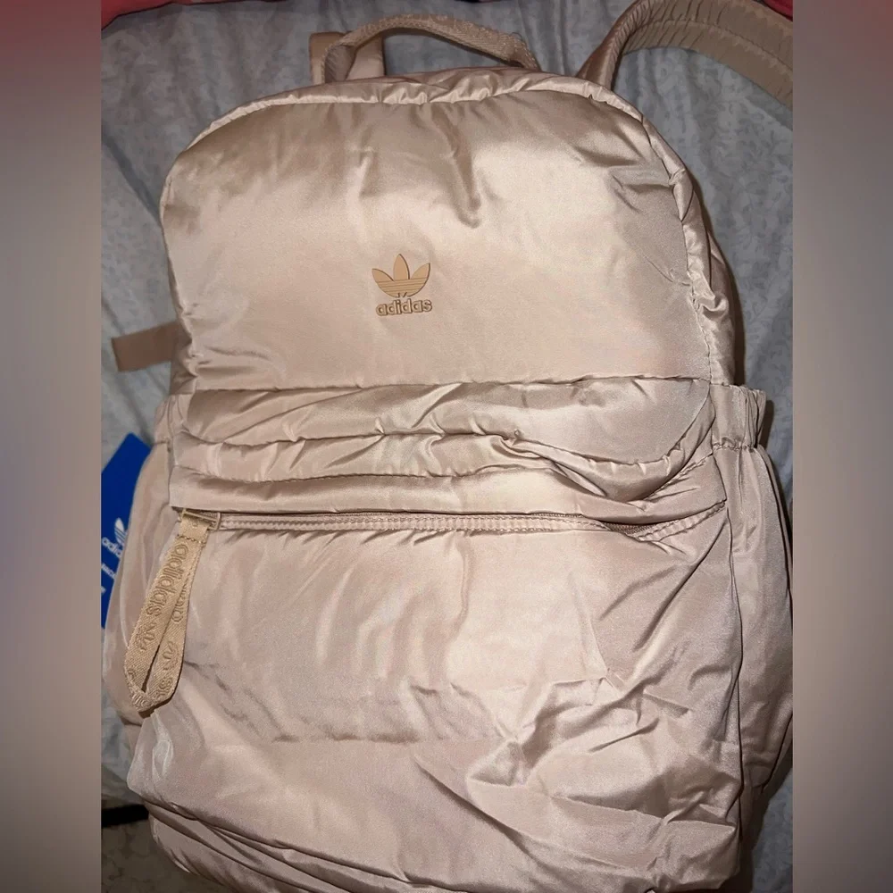Backpack - Picture 1 of 8